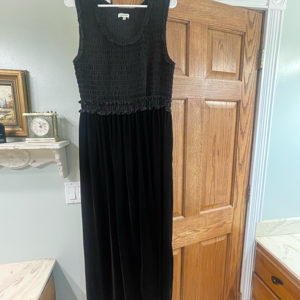 Black Velvet Maxi Dress - Picture 3 of 4